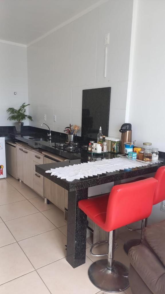 Apartamento Na Palhoca, Com Vista Para O Mar, Proximo A Mercados, Padarias E Farmacias. Ngoại thất bức ảnh